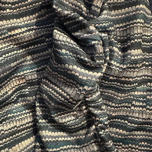 Les Serein Cowl Drape Neck Flutter Sleeve Side-ruched Top - Picture 8 of 8